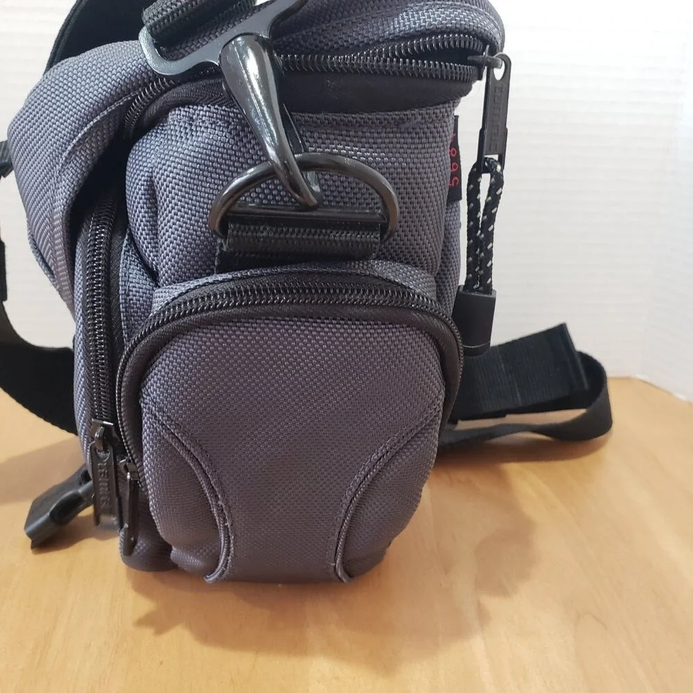 Tamrac Digital Series‎ SLR Holster 5684 Camera Bag